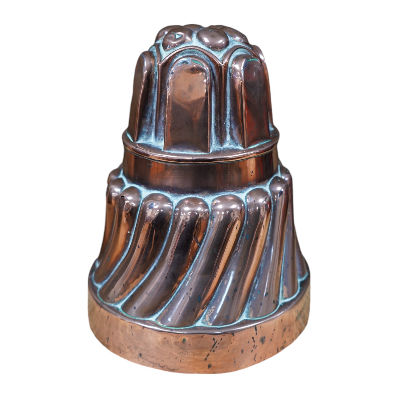 A tall Victorian copper jelly mould, 17cm. Condition - fair